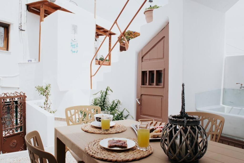 Castlevania- Traditional House In The Castle Naxos City Экстерьер фото